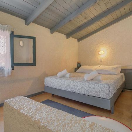 אצ'ארבי Lefkes Apartments מראה חיצוני תמונה