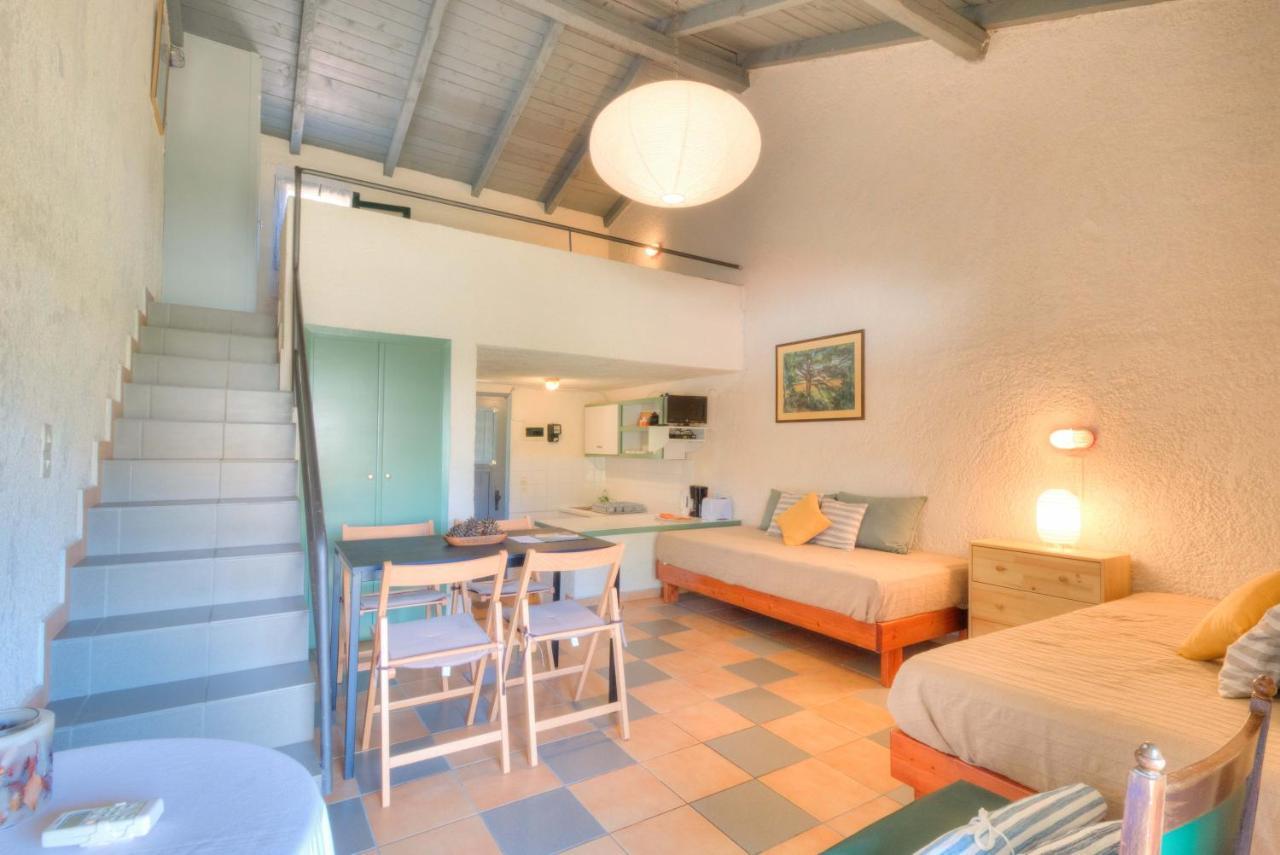 אצ'ארבי Lefkes Apartments מראה חיצוני תמונה