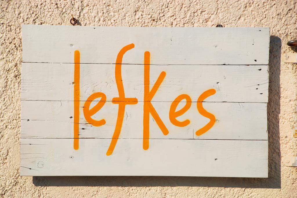 אצ'ארבי Lefkes Apartments מראה חיצוני תמונה