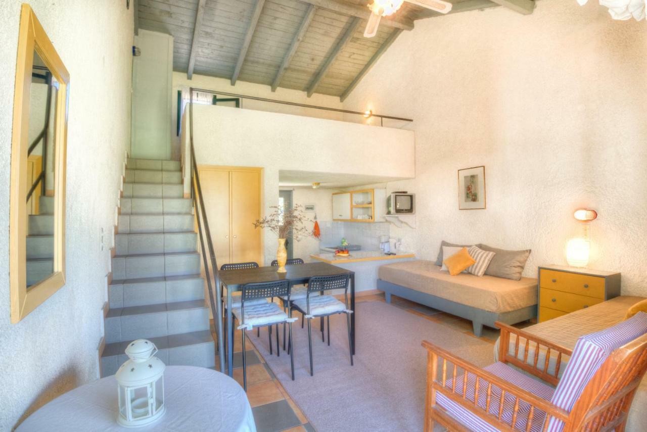 אצ'ארבי Lefkes Apartments מראה חיצוני תמונה