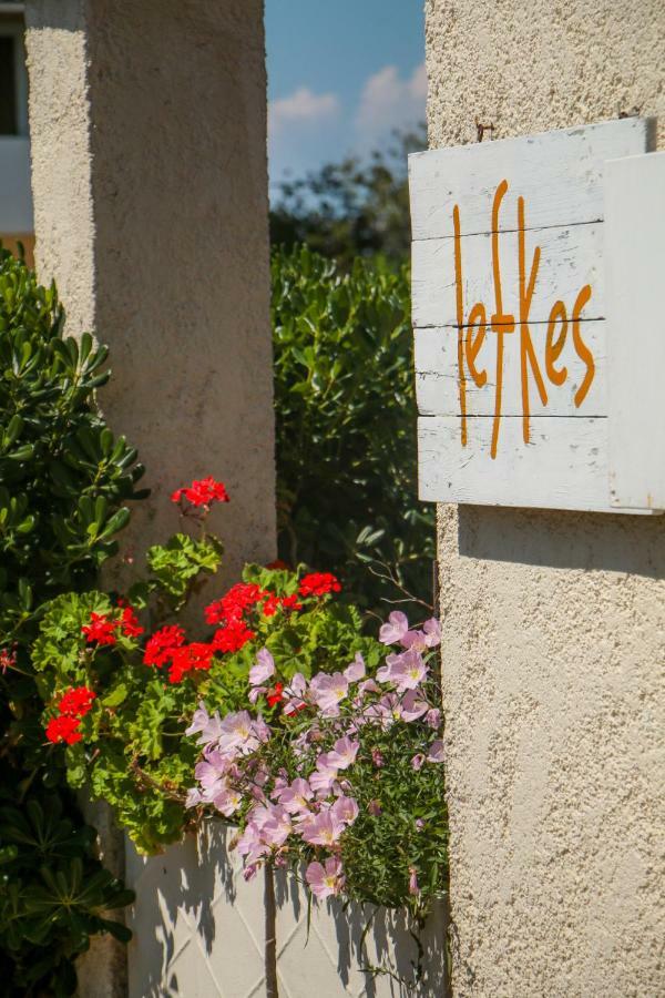 אצ'ארבי Lefkes Apartments מראה חיצוני תמונה